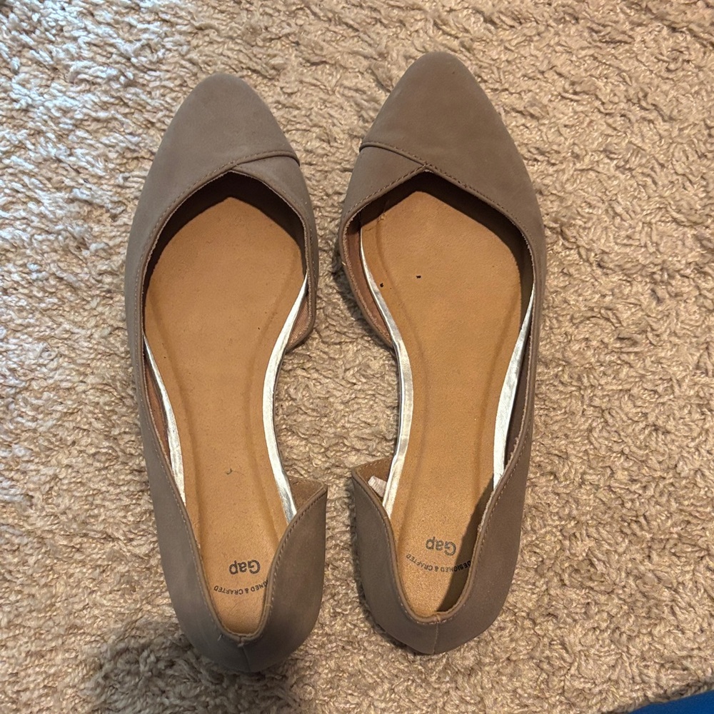 GAP Women's Brown Pointed Flats